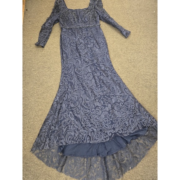 MAC DUGGAL Blue Embroidered Lace Applique Shoulder Detail Trumpet Gown Sz 10 - Picture 2 of 14